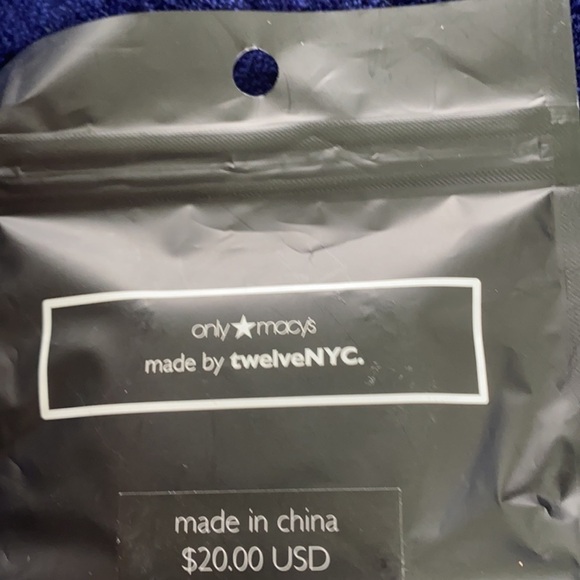 NWT Set of Four Macy’s Enamel Pins - Picture 2 of 3